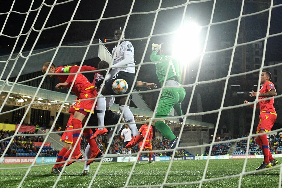 欧洲杯预选赛中的激烈比拼引起热议