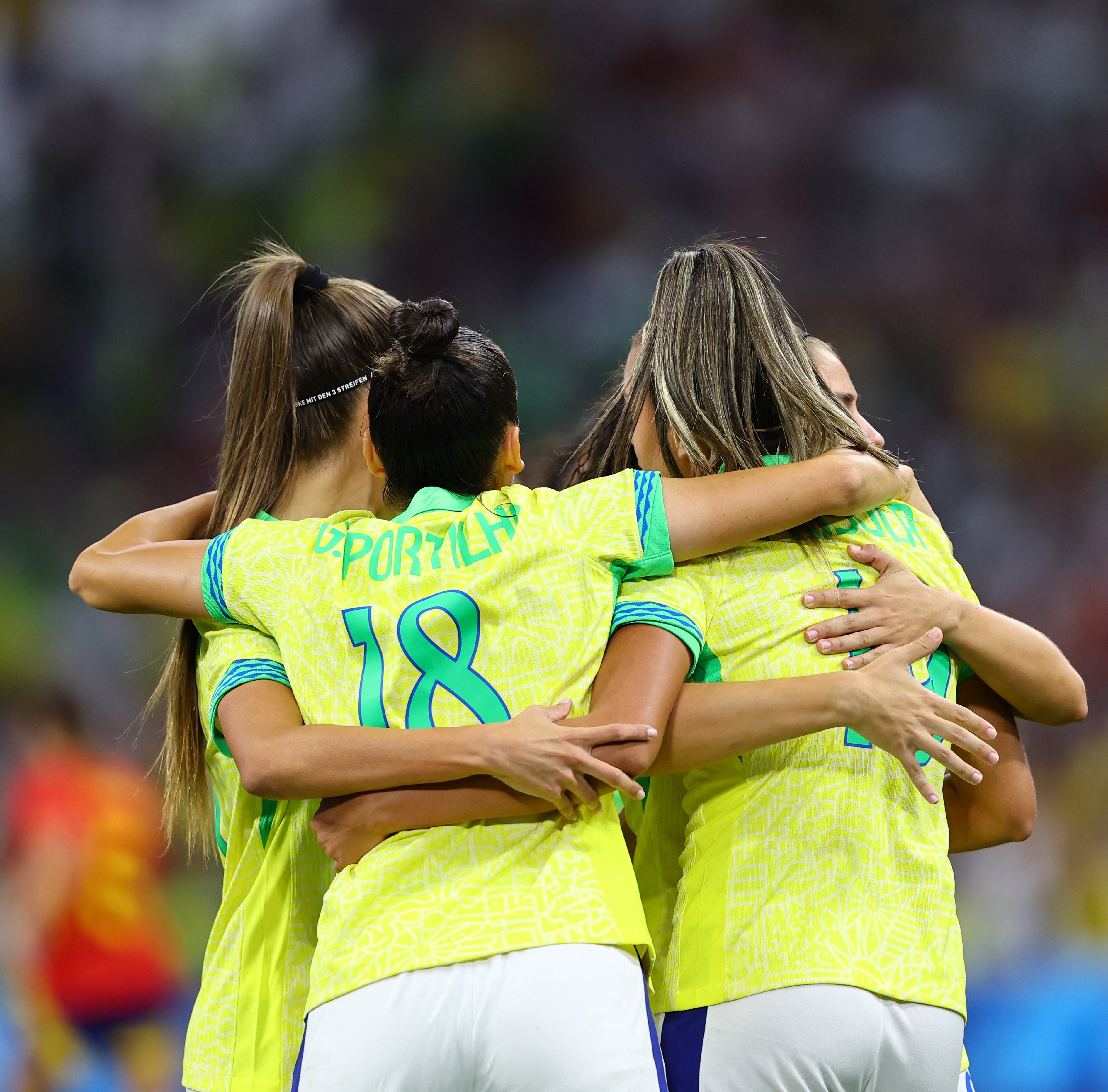 开云官网-西班牙女足接连晋级，女子足球风潮席卷全球