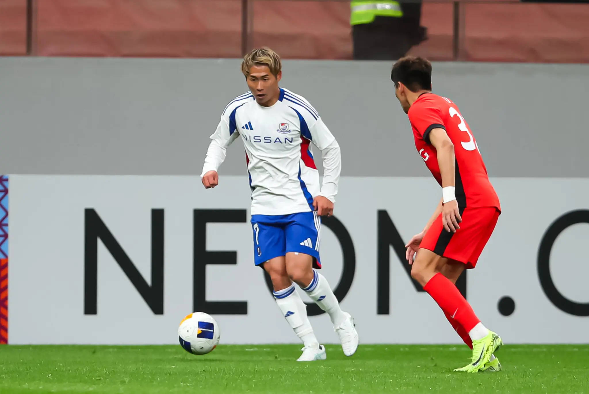 横滨水手在新赛季中立于不败之地