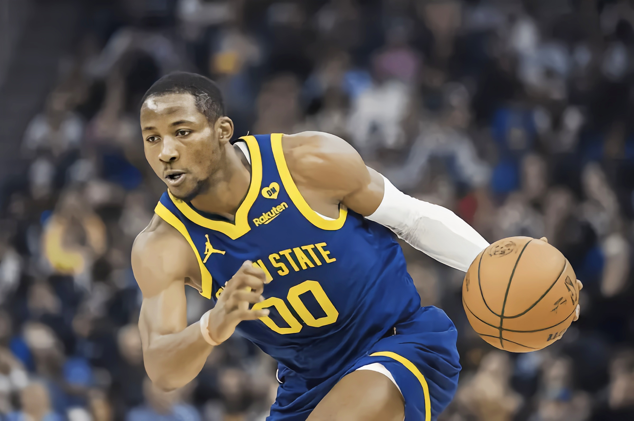 鹈鹕队核心球员表现抢眼，助力球队斩获胜利