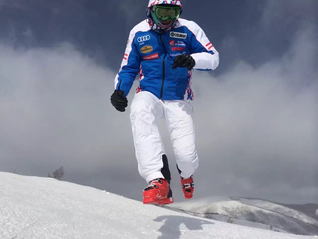 挑战极限:运动员们勇攀高峰 挑战极限:运动员们勇攀高峰