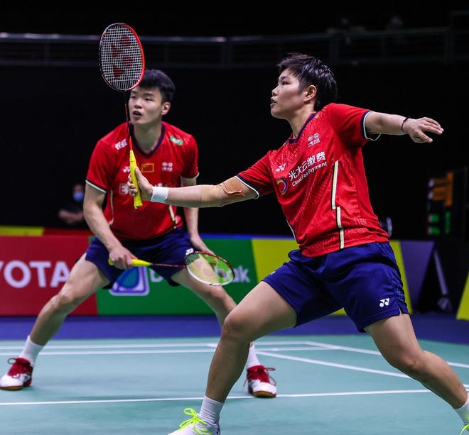 丹麦队横扫中国队,黄鸭组合带队取胜 丹麦队横扫中国队,黄鸭组合带队取胜