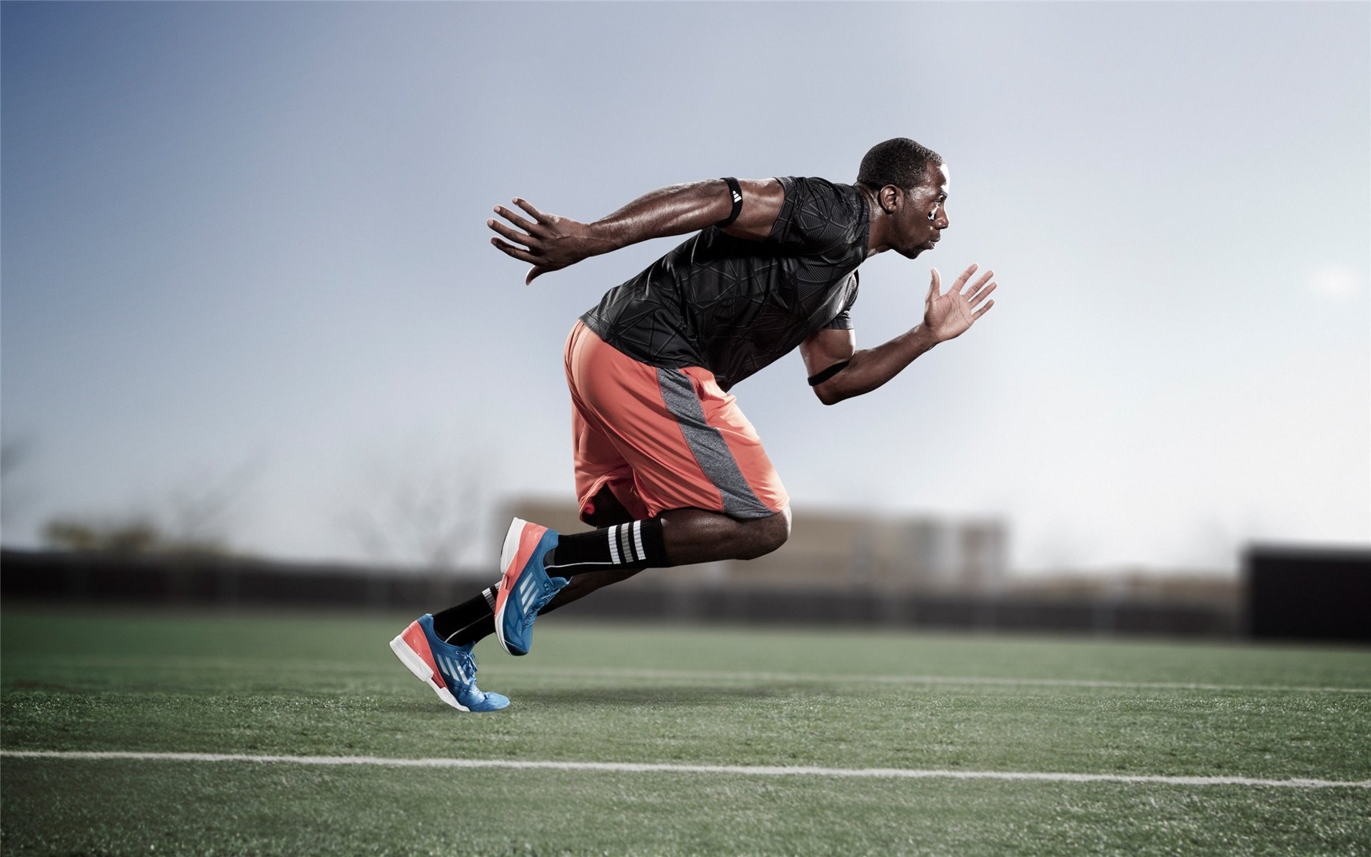 红色闪电撕裂橙色城墙，莱奥彻底打爆防线，摩洛哥爆冷胜荷兰剑指冠军